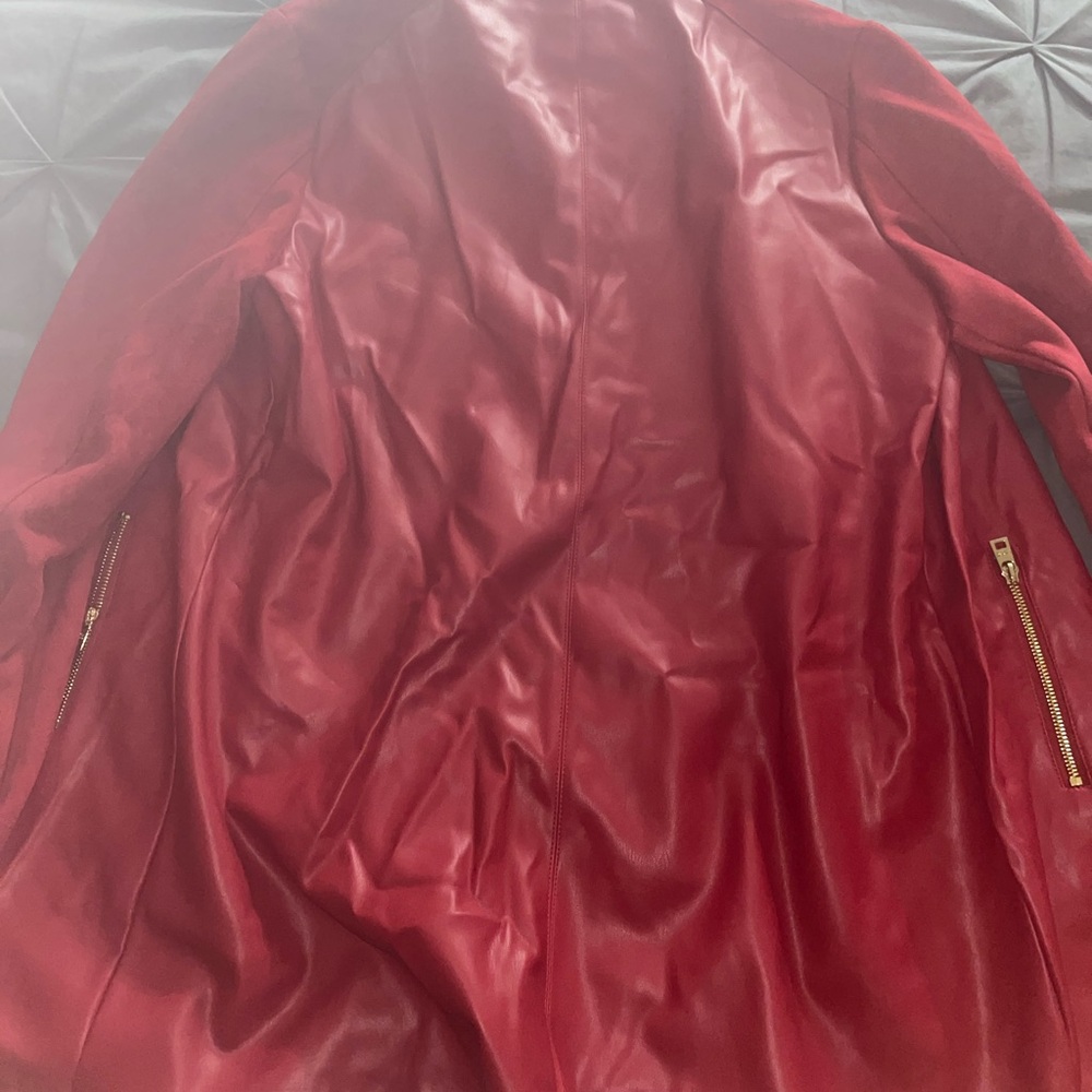 Red Jacket - Picture 5 of 7